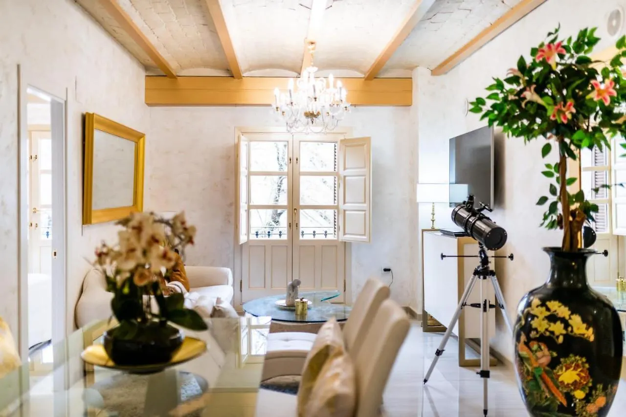 Granada Luxury Apartment 0*,  Spain