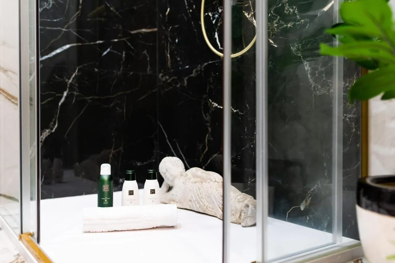 Granada Luxury Apartment 0*,  Spain